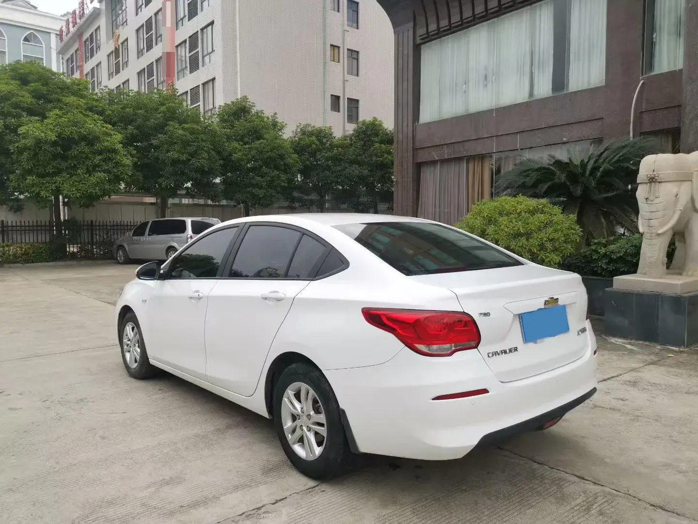 2019 CHEVROLET CAVALIER thumbnail 4