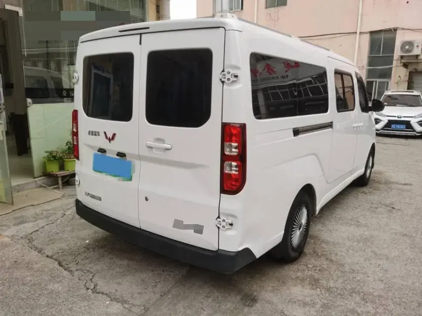 2024 WULING YANGGUANG thumbnail 4