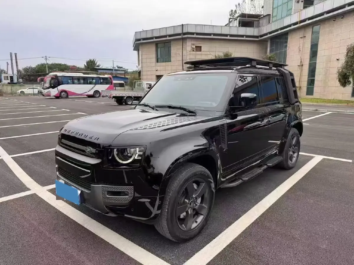 2024 Land Rover Defender 3.0T 400HP L6 8AT