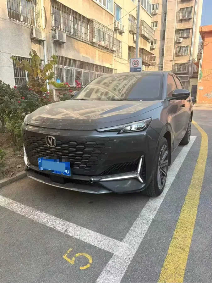 2021 ChangAn UNI-K 2.0T 233HP L4 8AT