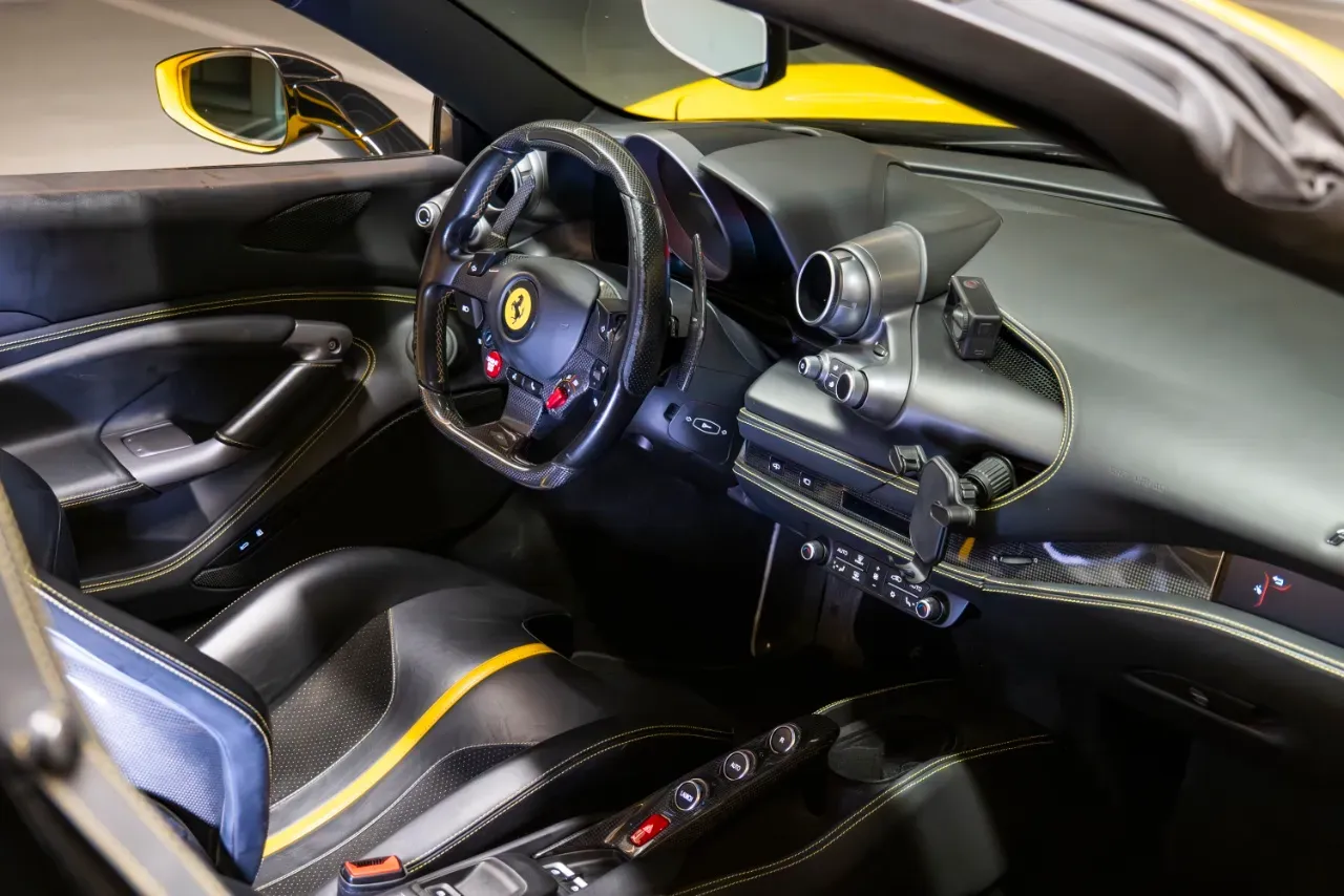 2020 Ferrari F8 3.9T 720HP V8 7DCT,autocango,china used car exporter,china ev exporter,chinese used car exporter,chinese used ev exporter