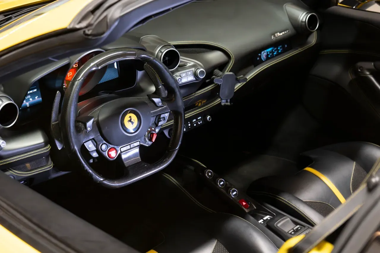 2020 Ferrari F8 3.9T 720HP V8 7DCT,autocango,china used car exporter,china ev exporter,chinese used car exporter,chinese used ev exporter