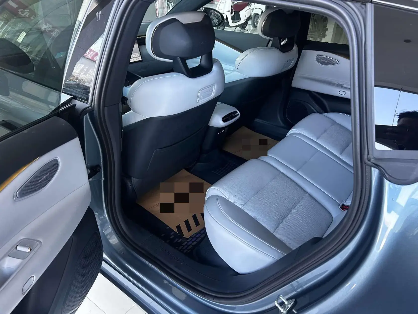 2025 LEXUS NX thumbnail 4