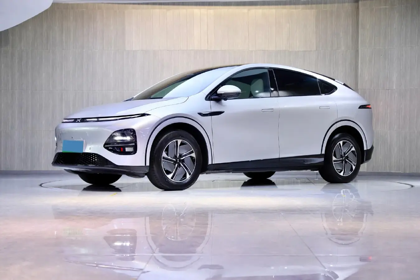 2023 Xpeng G6 BEV 66KWH