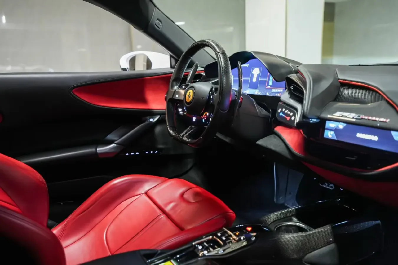 2020 Ferrari SF90 3.9T 781HP V8 8DCT PHEV 7.9KWH,autocango,china used car exporter,china ev exporter,chinese used car exporter,chinese used ev exporter