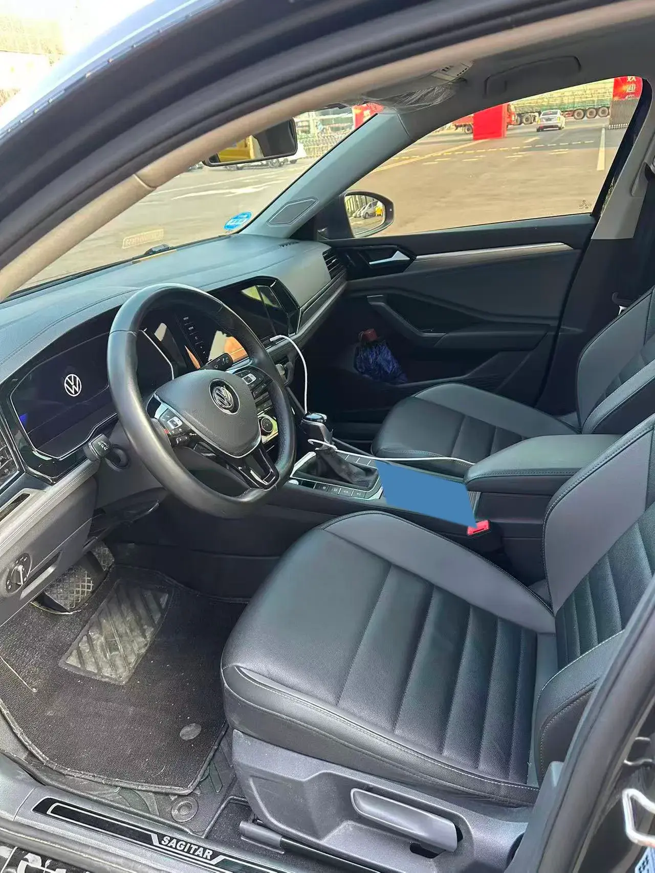 2020 VOLKSWAGEN SAGITAR thumbnail 4