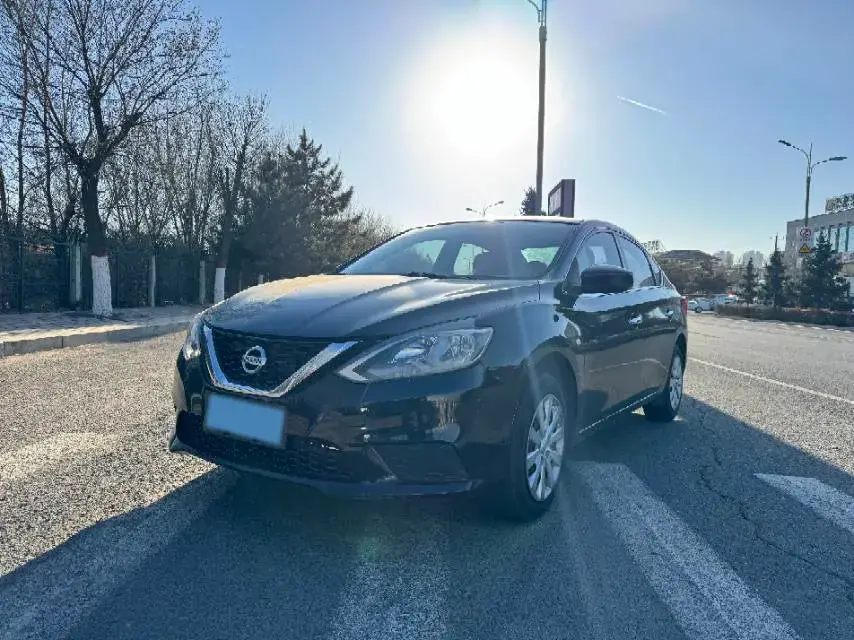 2021 NISSAN SYLPHY view 1