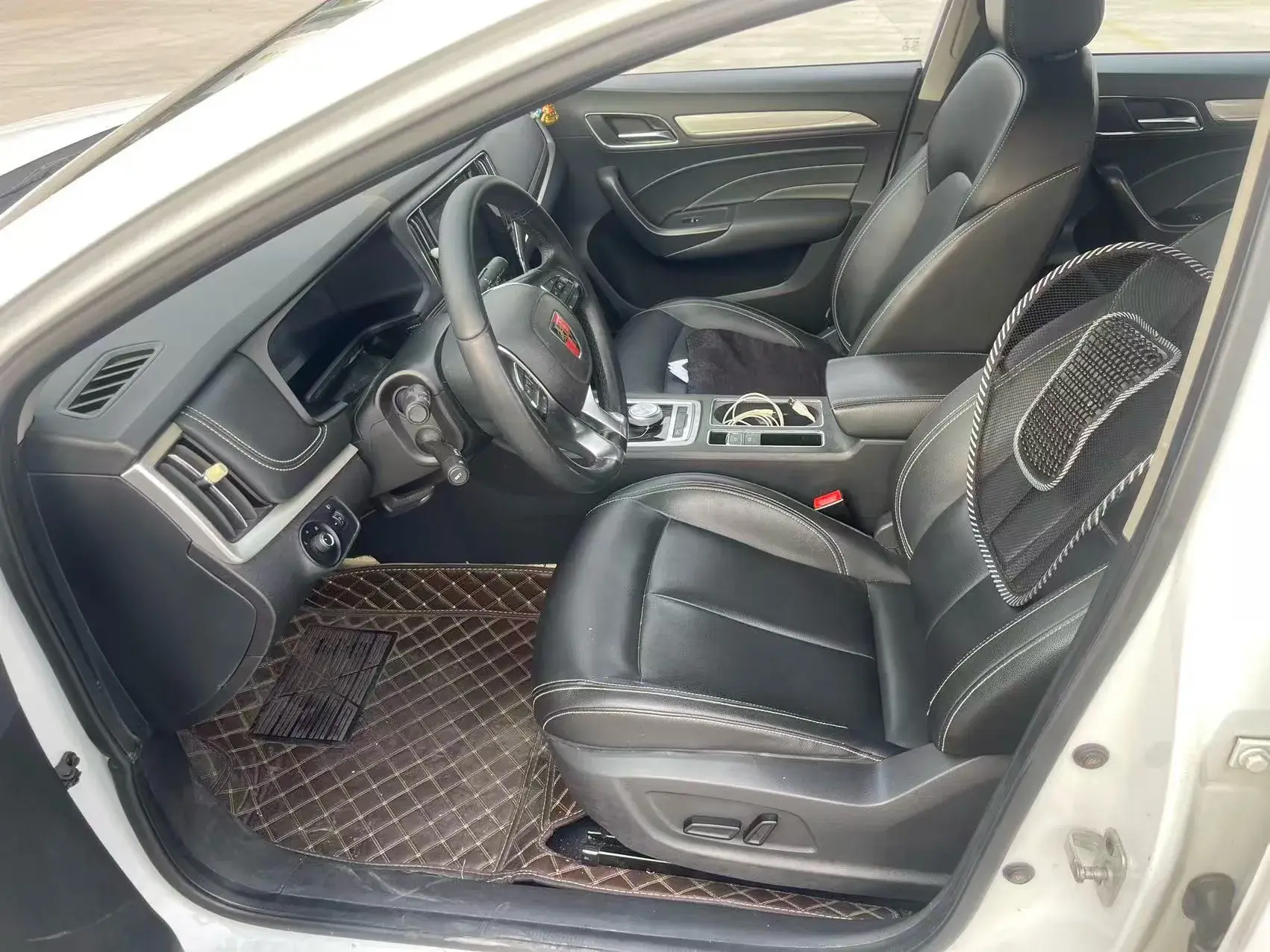 2019 ROEWE I6 thumbnail 4