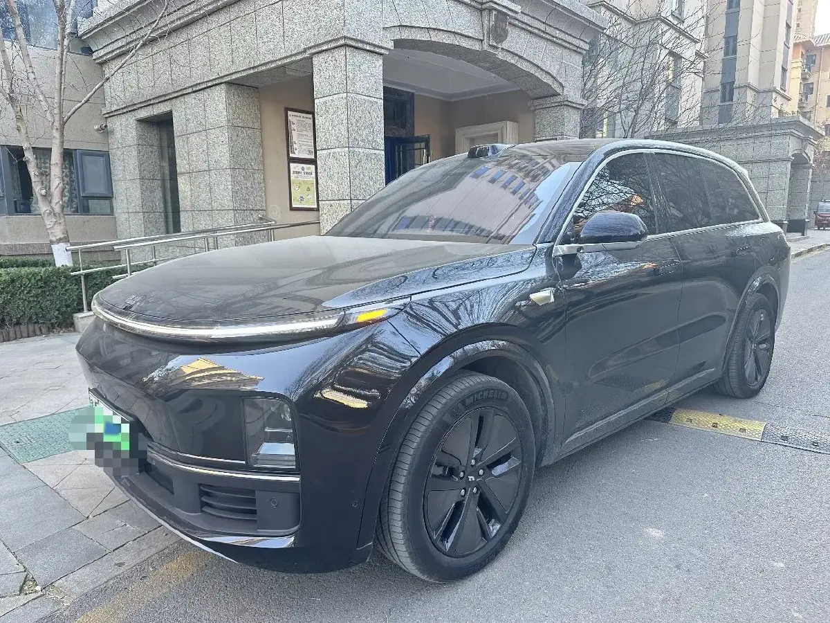 2024 Toyota Granvia 2.5L 189HP L4 E-CVT Hybrid