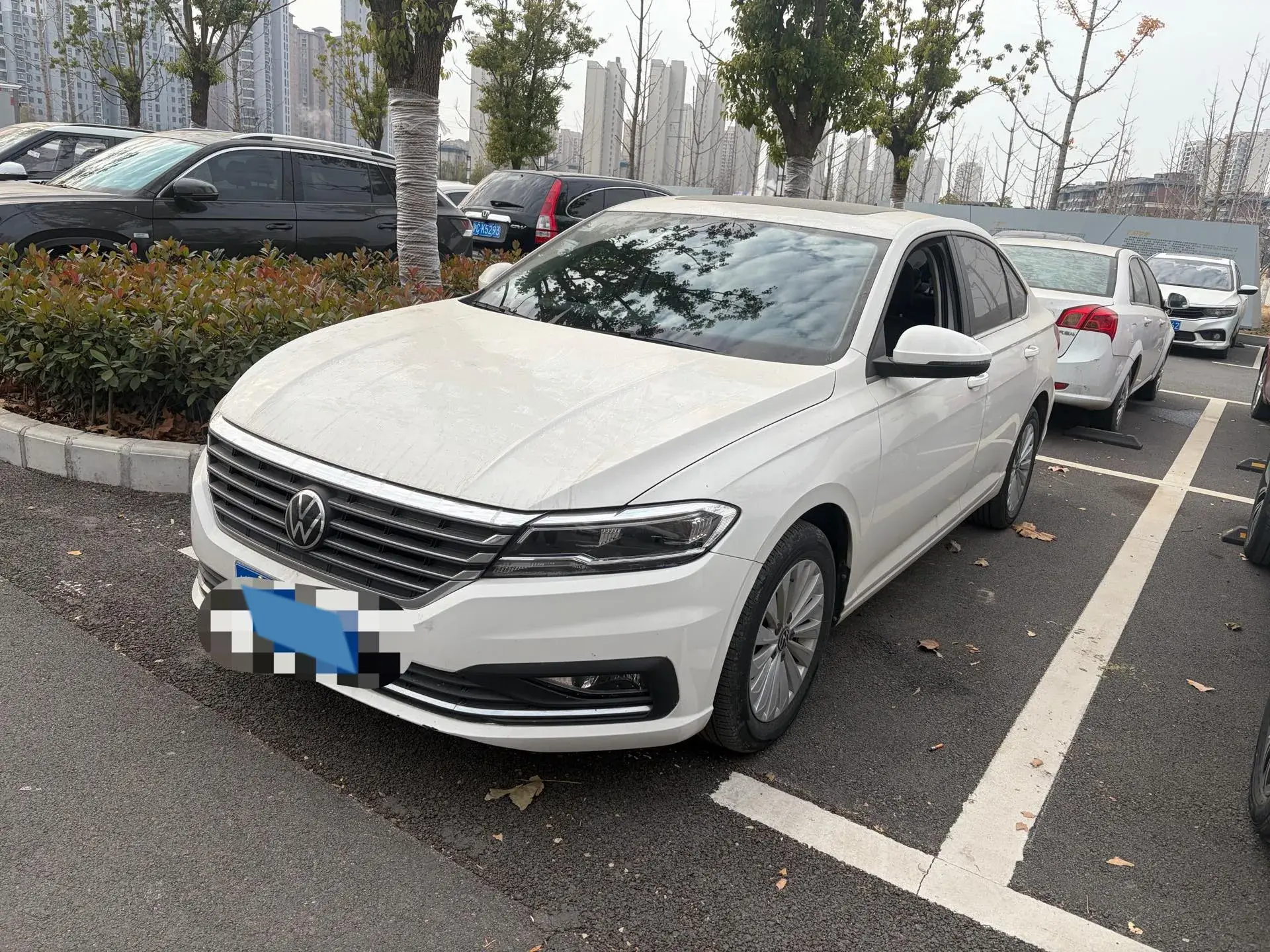 2021 VOLKSWAGEN LAVIDA view 1