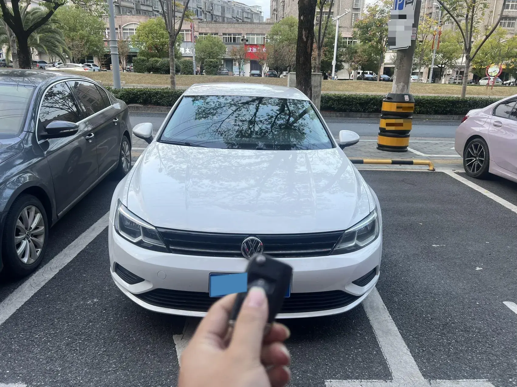 2017 VOLKSWAGEN LAMANDO thumbnail 2