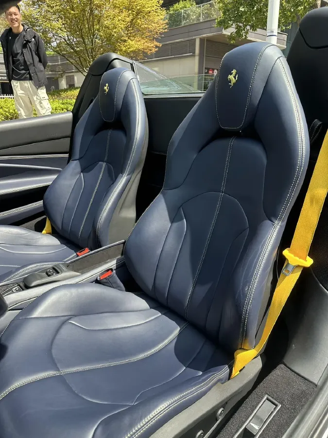 2020 Ferrari F8 3.9T 720HP V8 7DCT,autocango,china used car exporter,china ev exporter,chinese used car exporter,chinese used ev exporter