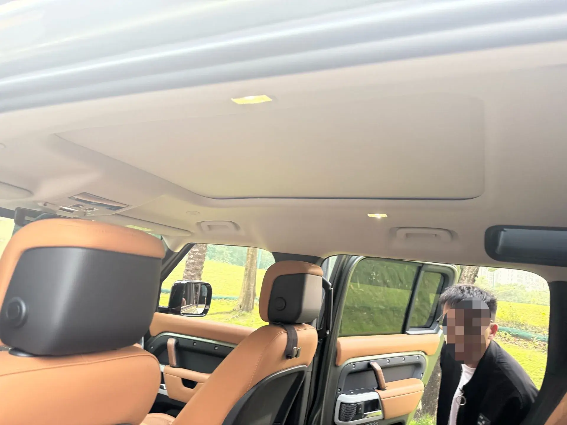 2023 LAND ROVER thumbnail 4