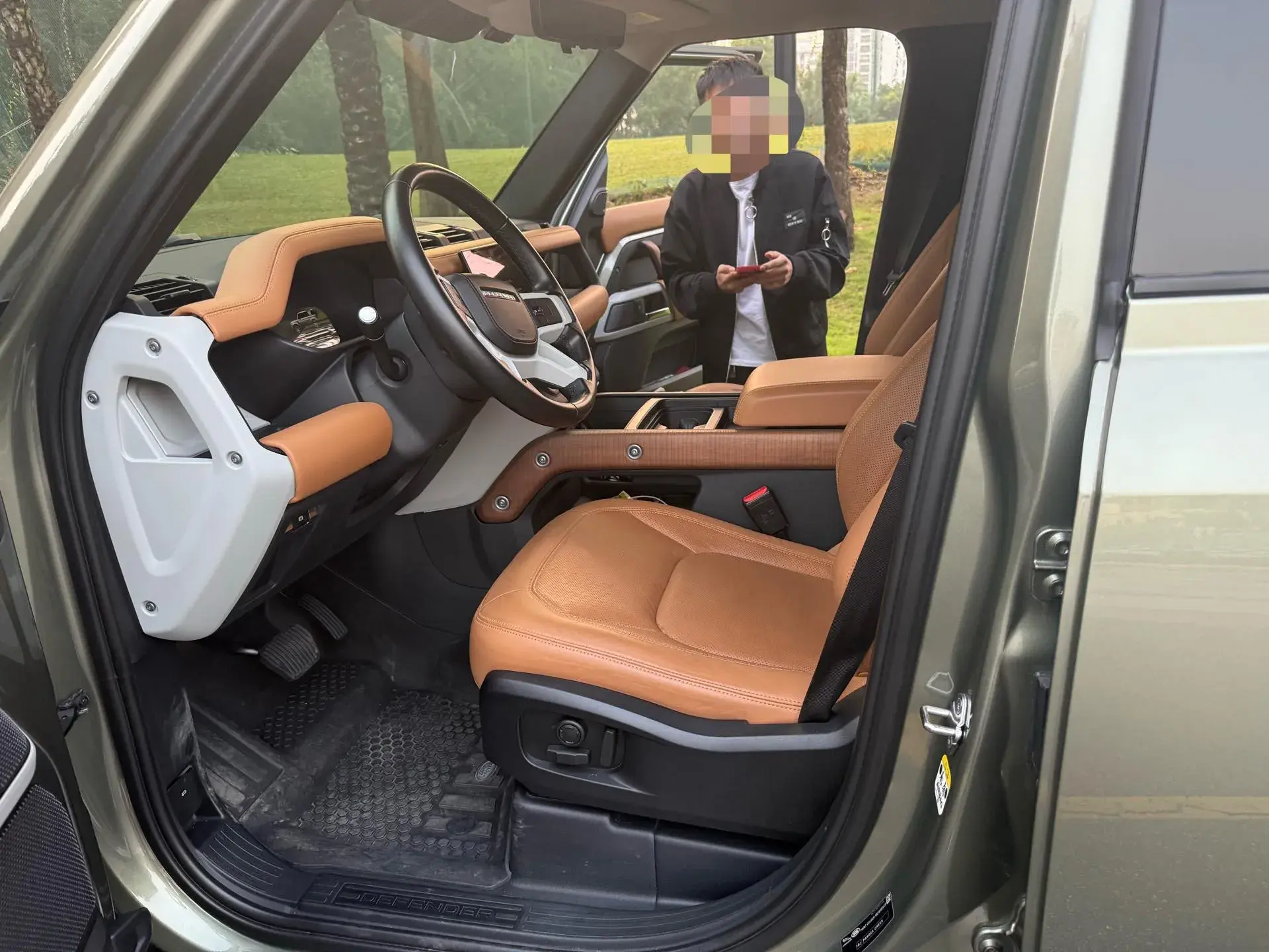 2023 LAND ROVER thumbnail 2