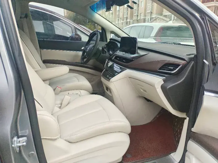 2021 BUICK GL8 thumbnail 3