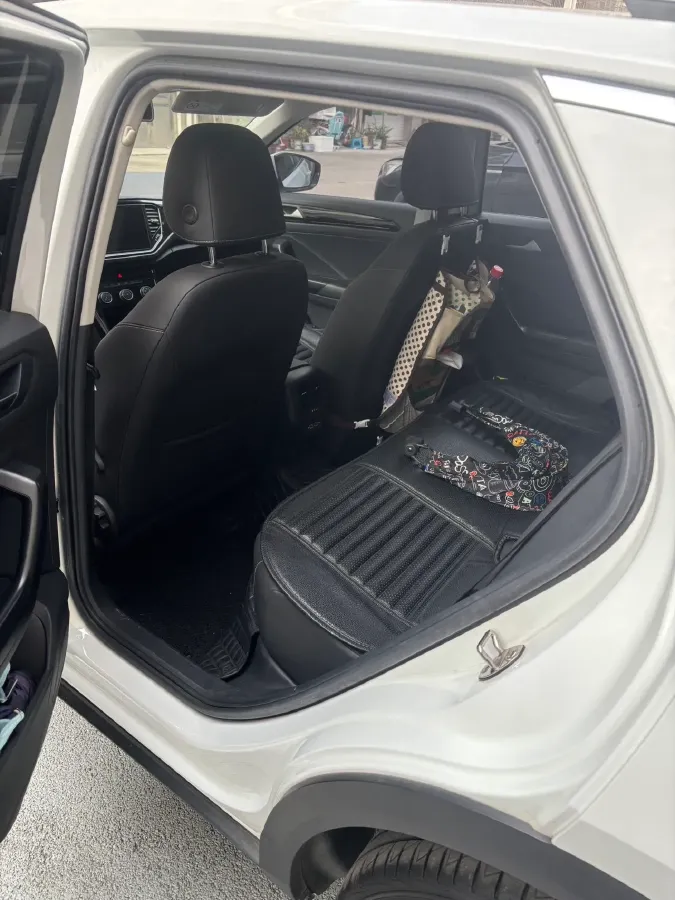 2021 Volkswagen T-Roc 1.4T 150HP L4 7DCT,autocango,china used car exporter,china ev exporter,chinese used car exporter,chinese used ev exporter