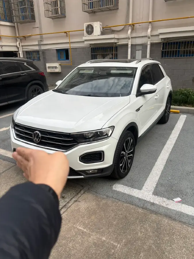 2021 Volkswagen T-Roc 1.4T 150HP L4 7DCT