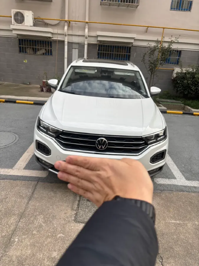 2021 Volkswagen T-Roc 1.4T 150HP L4 7DCT,autocango,china used car exporter,china ev exporter,chinese used car exporter,chinese used ev exporter