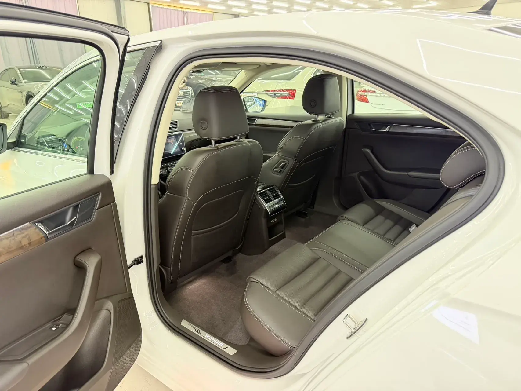 2018 SKODA KODIAK thumbnail 3