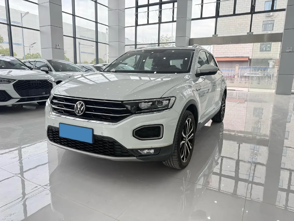 2022 Volkswagen T-Roc 1.4T 150HP L4 7DCT