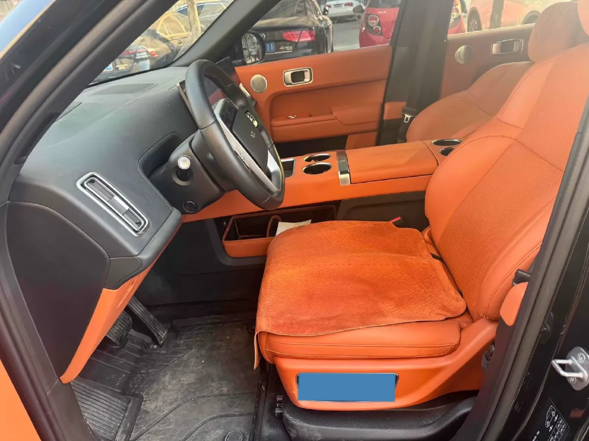 2024 Volvo S60 2.0T 197HP L4 7DCT,autocango,china used car exporter,china ev exporter,chinese used car exporter,chinese used ev exporter