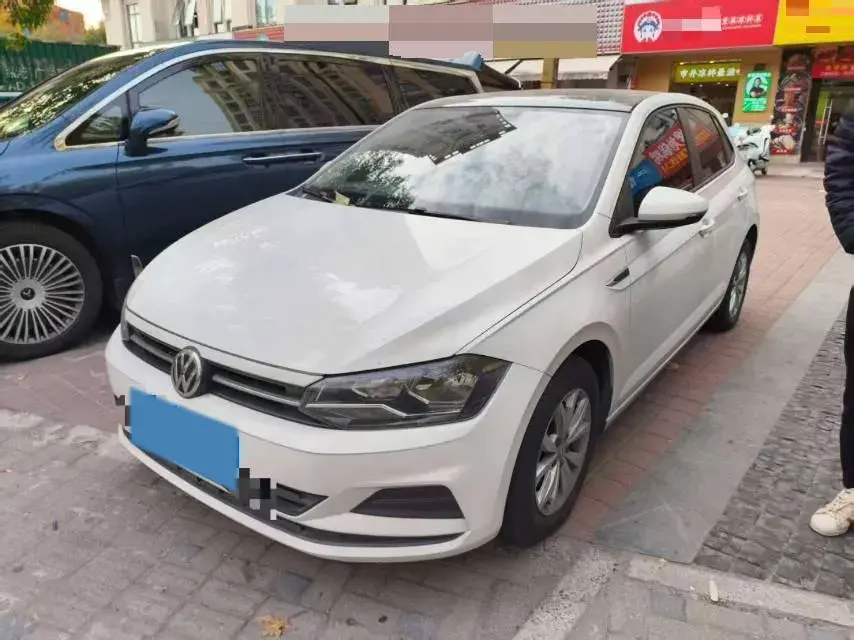 2019 VOLKSWAGEN POLO view 1