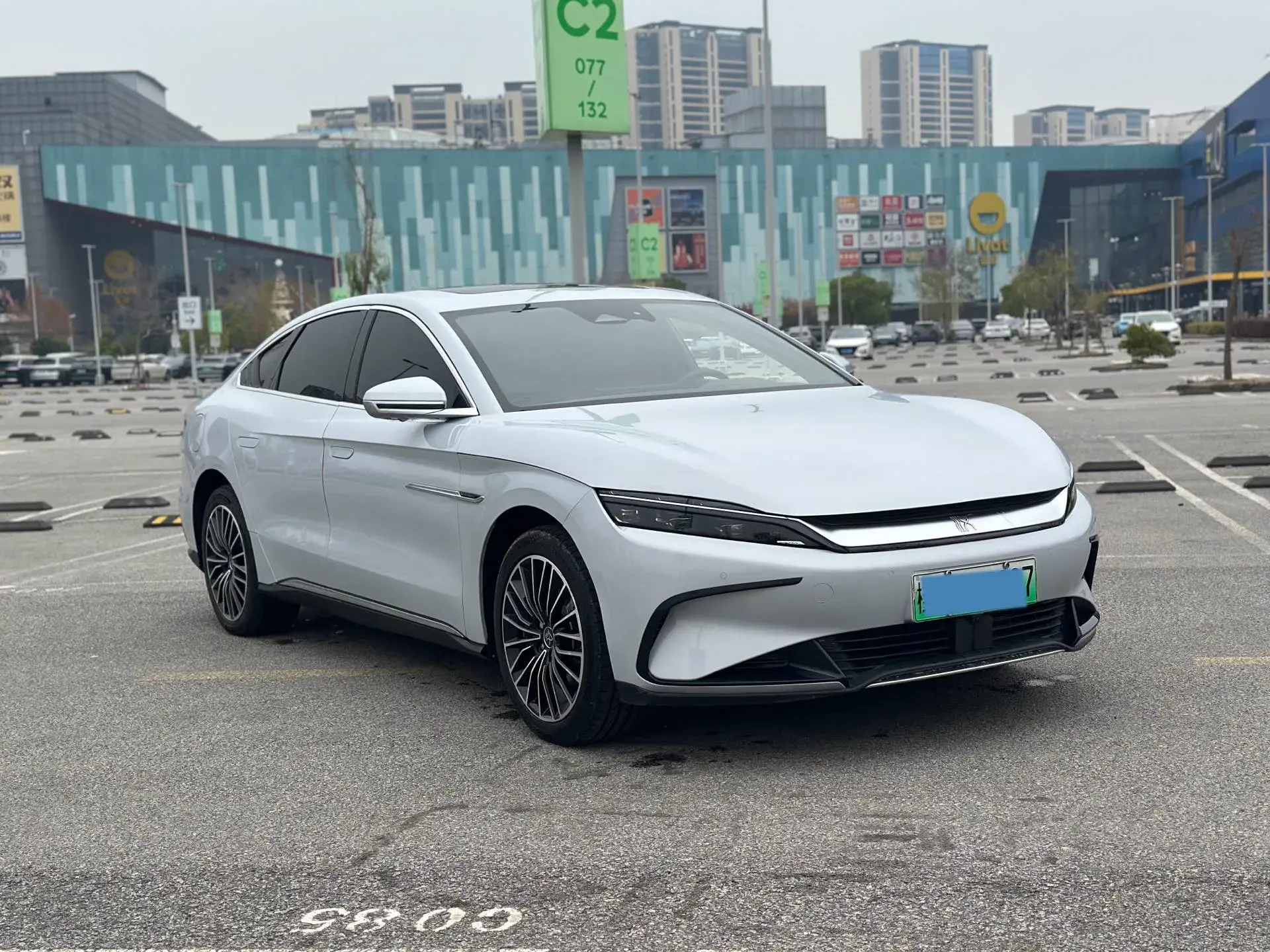 2024 BYD HAN thumbnail 3