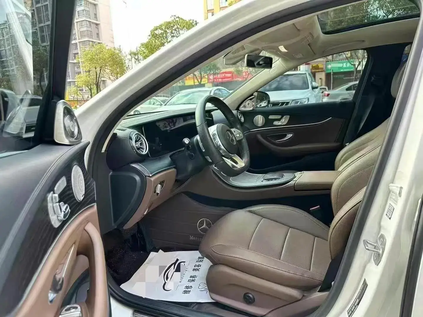 2020 MERCEDES-BENZ E thumbnail 4