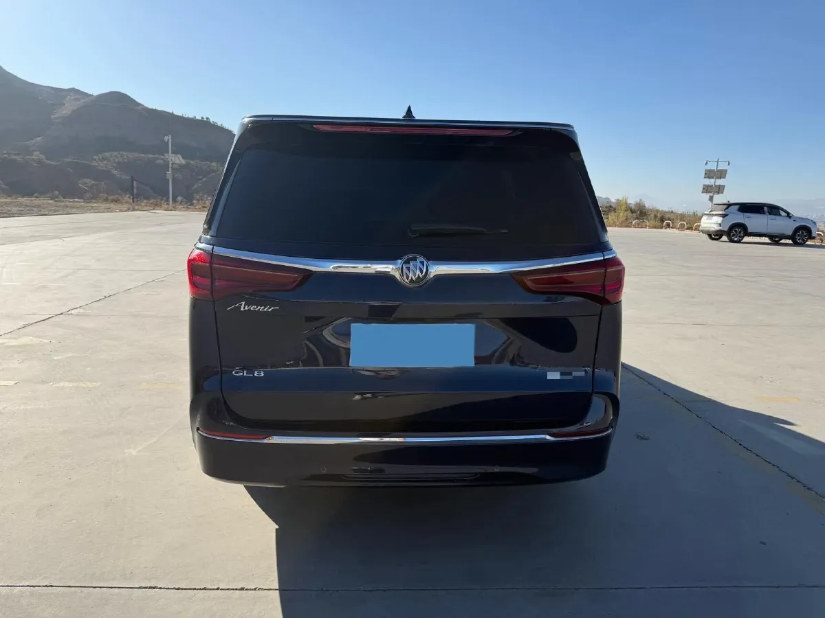 2020 Buick GL8 2.0T 237HP L4 9AT,autocango,china used car exporter,china ev exporter,chinese used car exporter,chinese used ev exporter