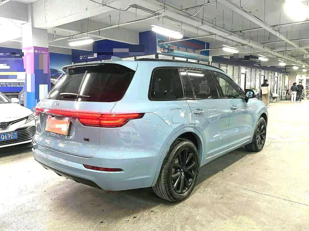 2021 LI ONE thumbnail 3