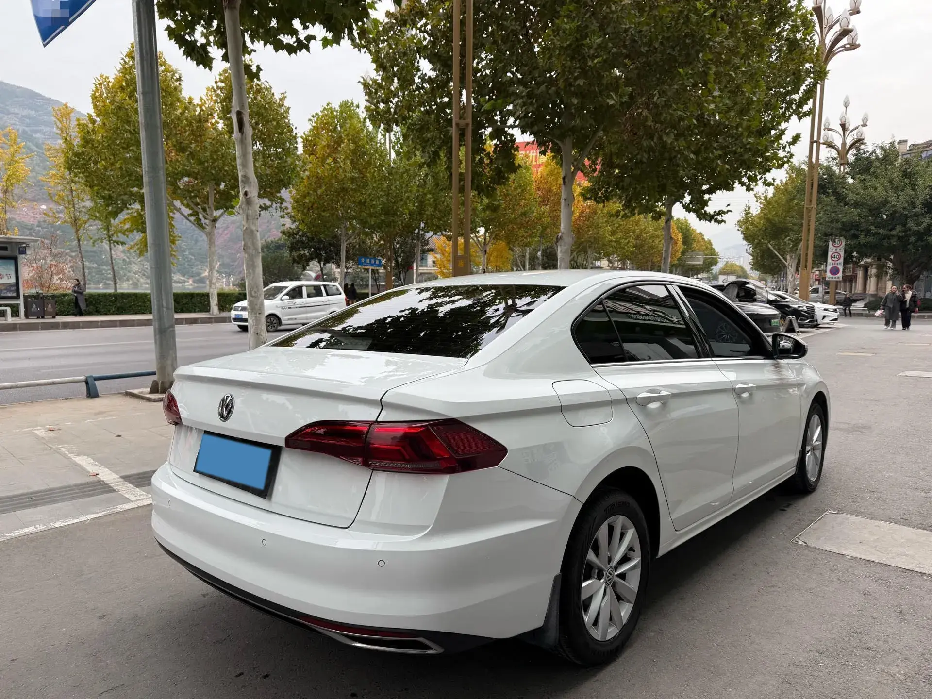 2020 VOLKSWAGEN BORA thumbnail 4