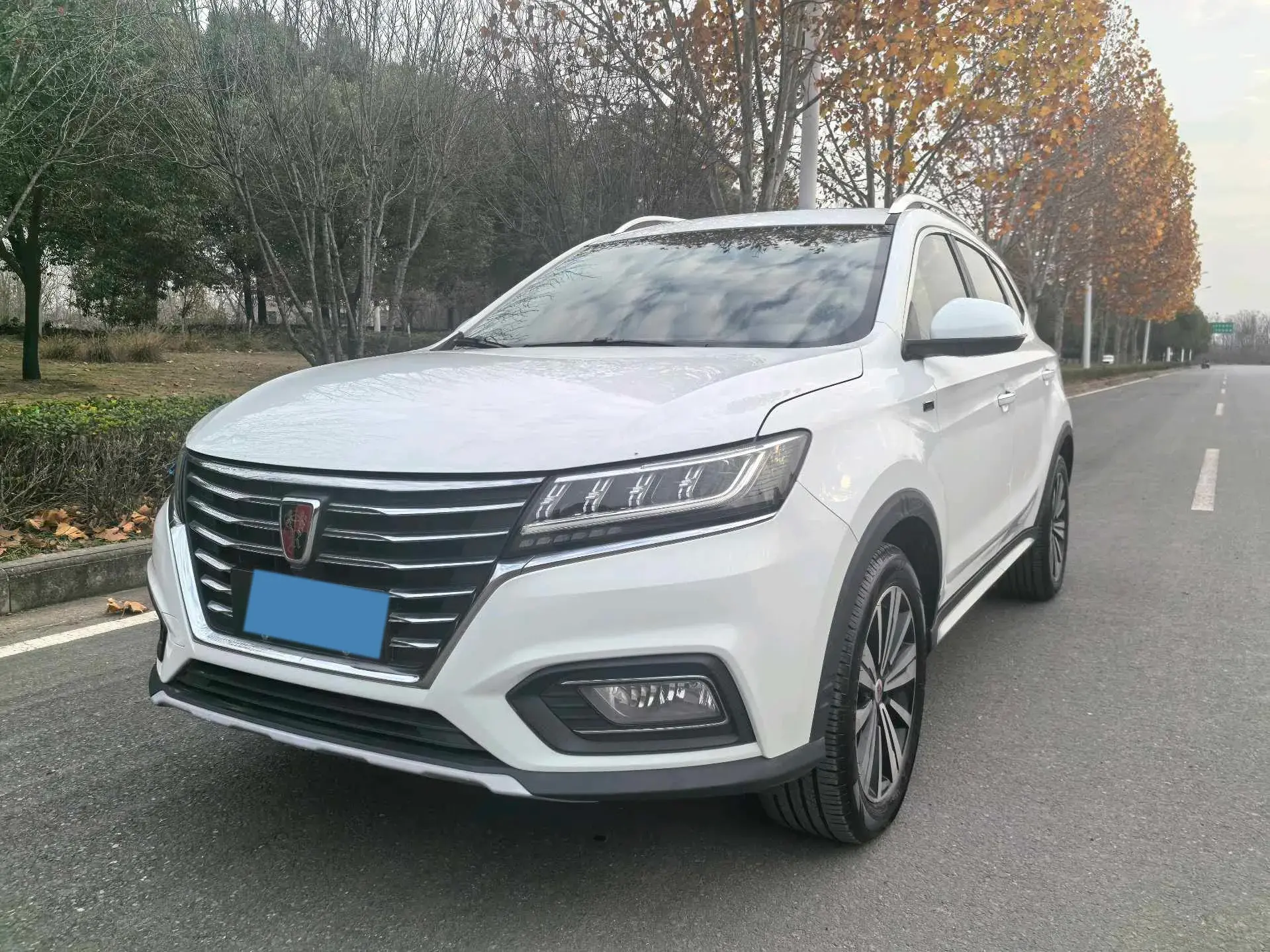 2018 ROEWE RX5 view 1