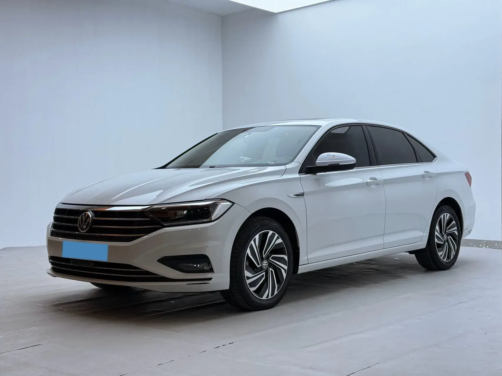 2022 VOLKSWAGEN SAGITAR view 1