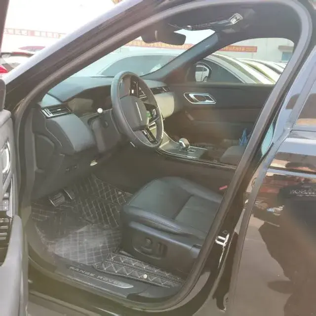 2024 LAND ROVER thumbnail 4