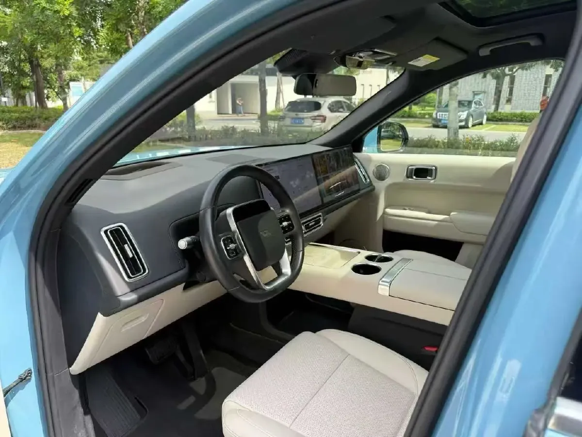 2024 Ford Bronco 2.3T 275HP L4 10AT,autocango,china used car exporter,china ev exporter,chinese used car exporter,chinese used ev exporter