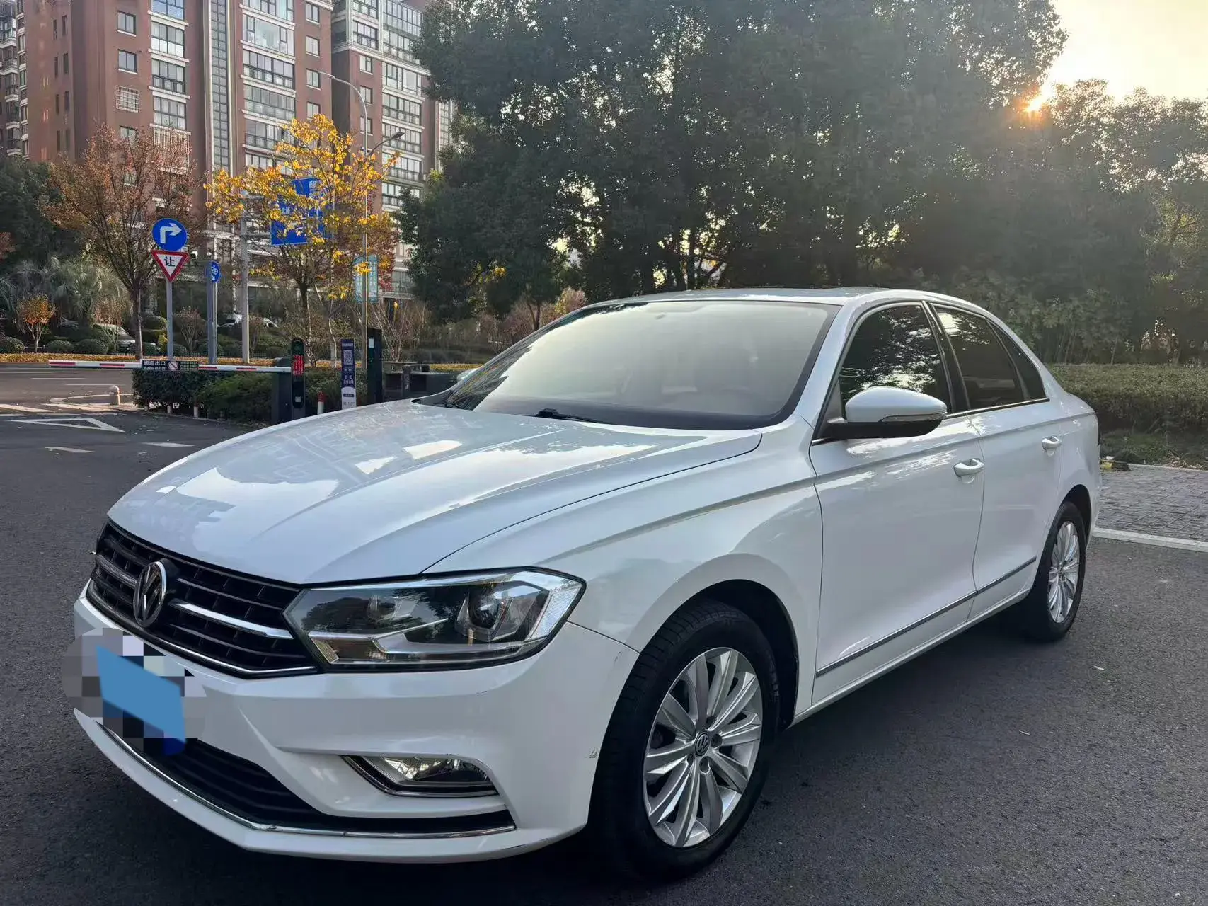 2018 VOLKSWAGEN BORA view 1