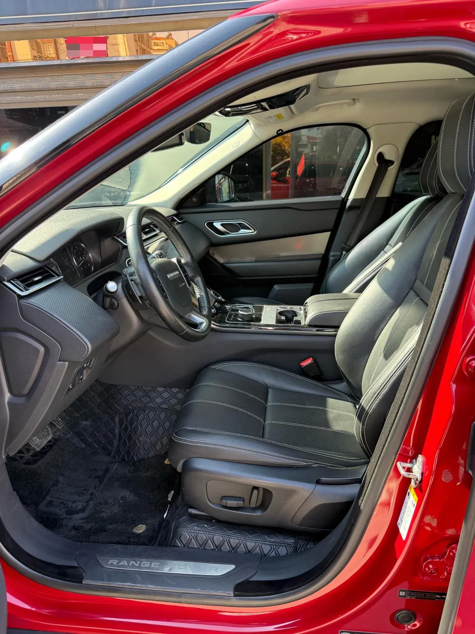 2018 LAND ROVER thumbnail 3