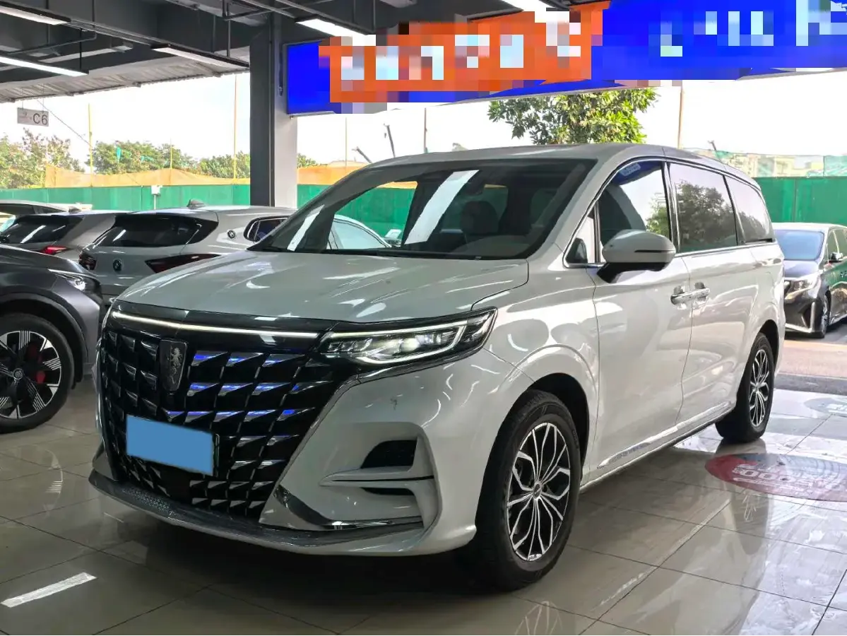2025 Roewe iMAX8 1.5T 150HP L4 1DHT PHEV 24.7KWH