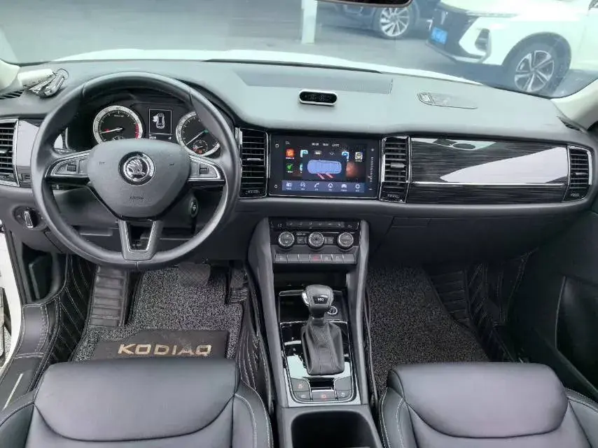 2017 SKODA KODIAK thumbnail 4