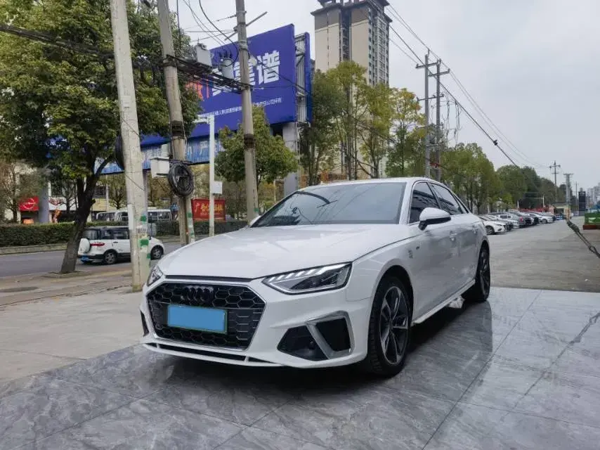 2020 Audi A4L 2.0T 190HP L4 7DCT