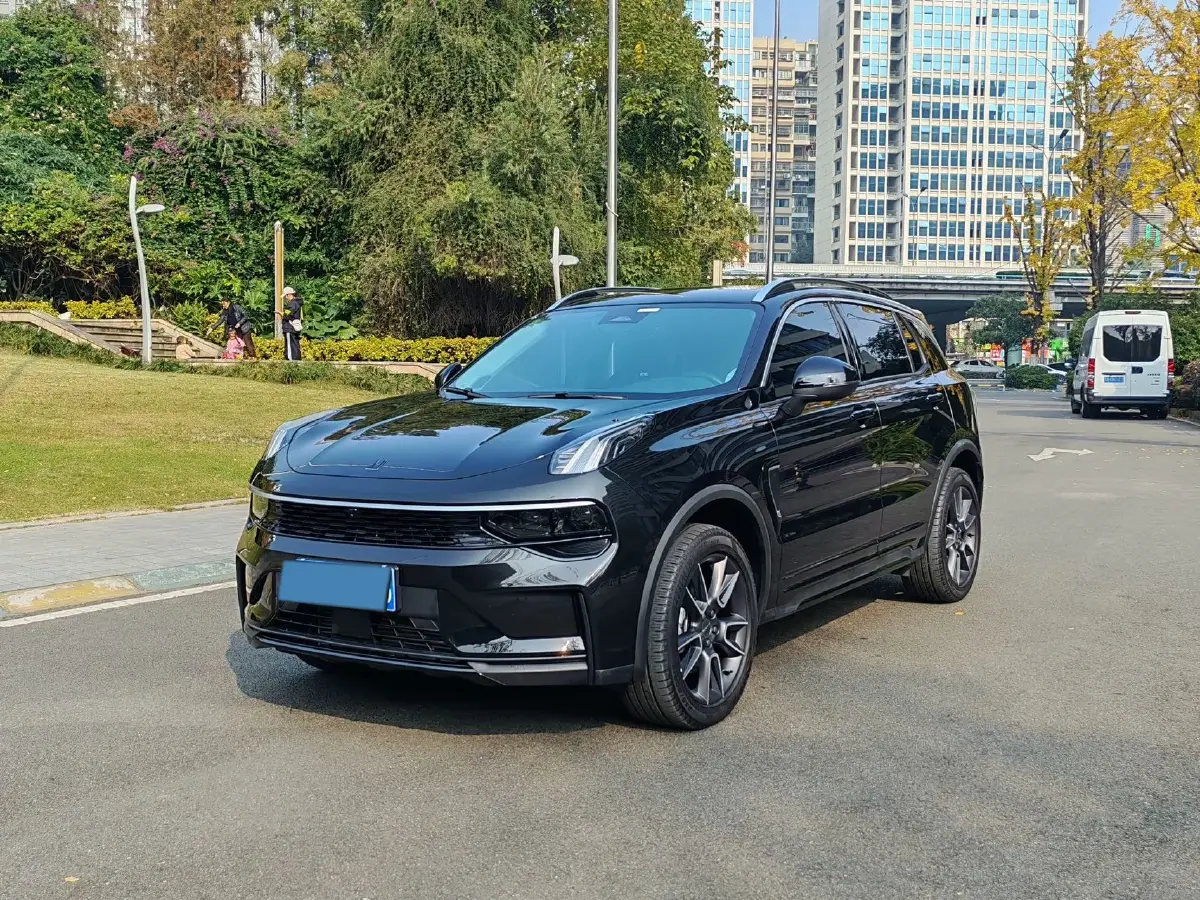 2024 LYNK&CO 01 2.0T 254HP L4 8AT