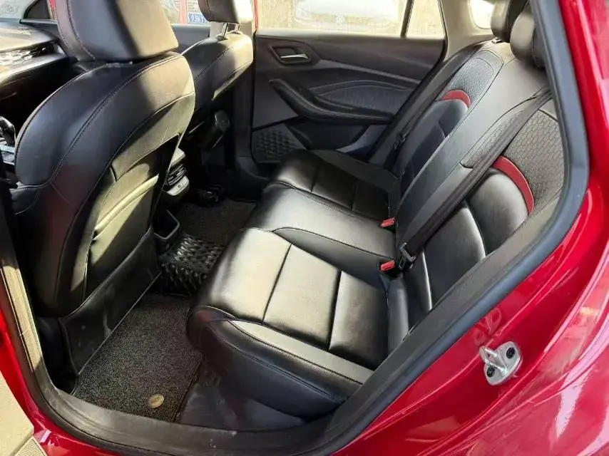 2021 MG 5 thumbnail 4