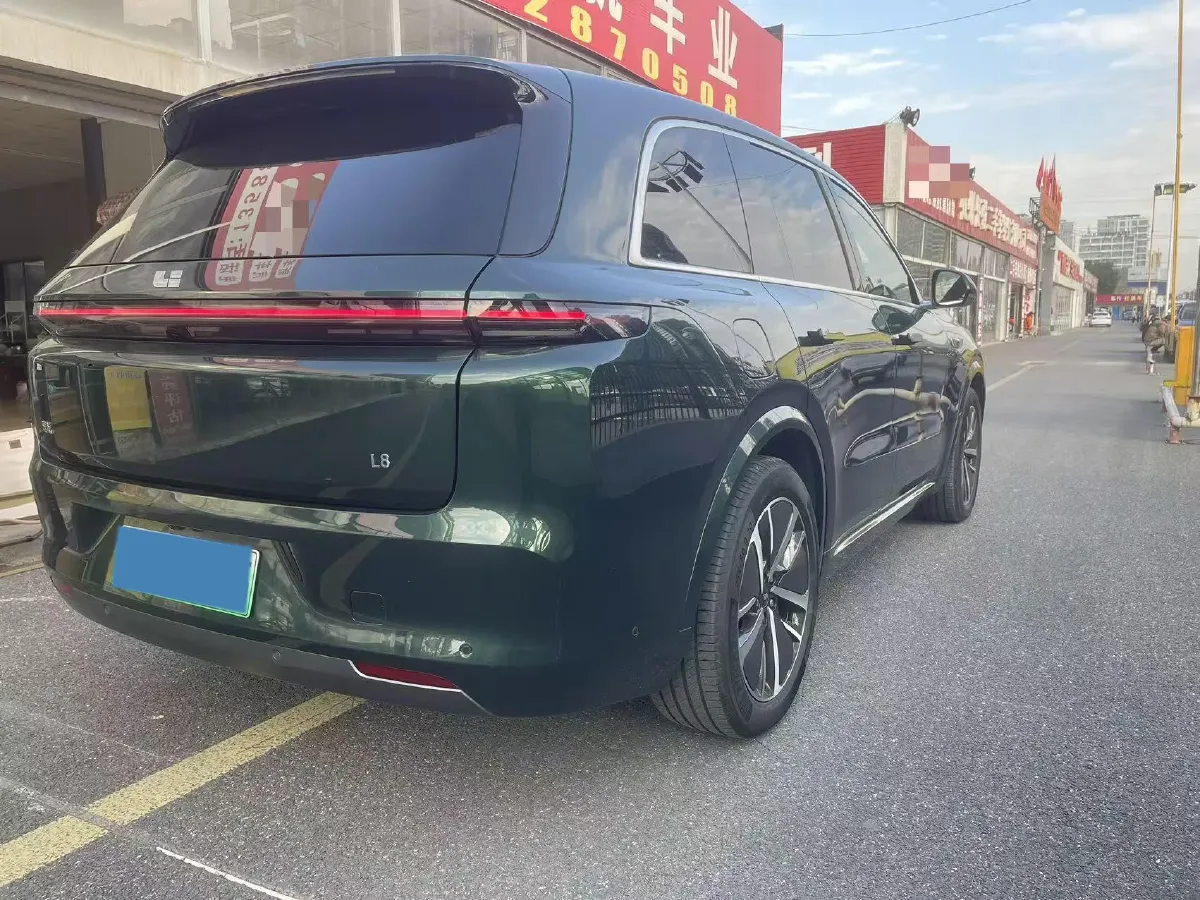 2024 Volvo S60 2.0T 197HP L4 7DCT,autocango,china used car exporter,china ev exporter,chinese used car exporter,chinese used ev exporter