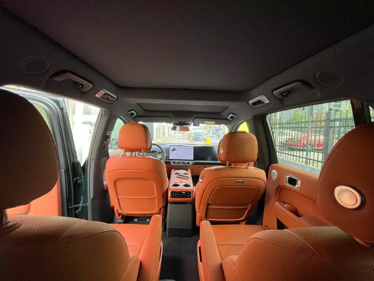 2024 Volvo S60 2.0T 197HP L4 7DCT,autocango,china used car exporter,china ev exporter,chinese used car exporter,chinese used ev exporter