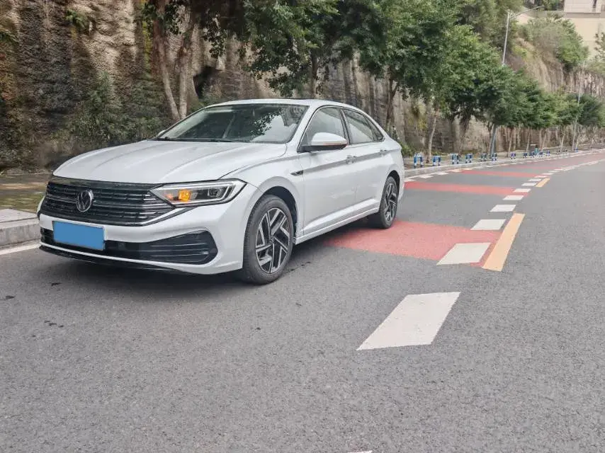 2023 Volkswagen Sagitar 1.4T 150HP L4 7DCT