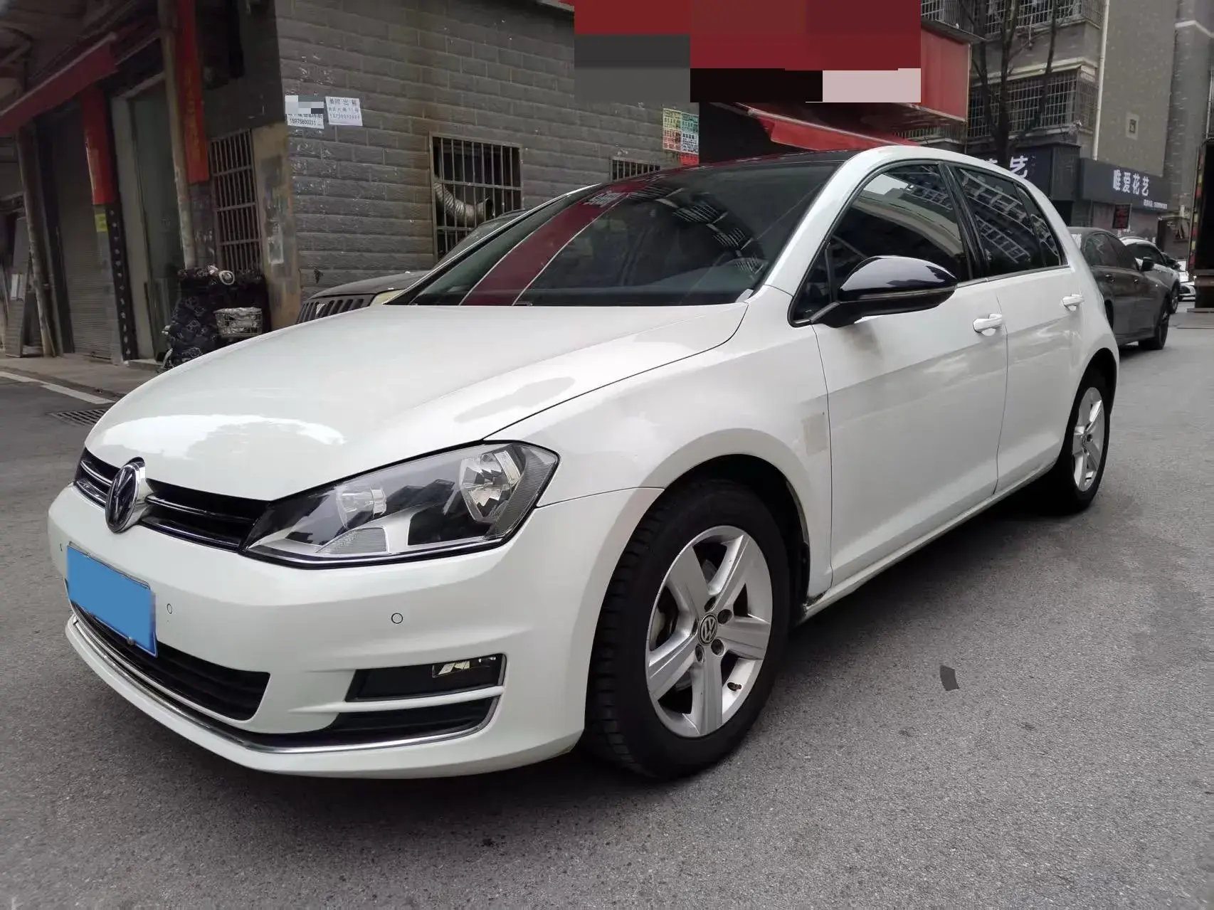 2016 VOLKSWAGEN GOLF view 1