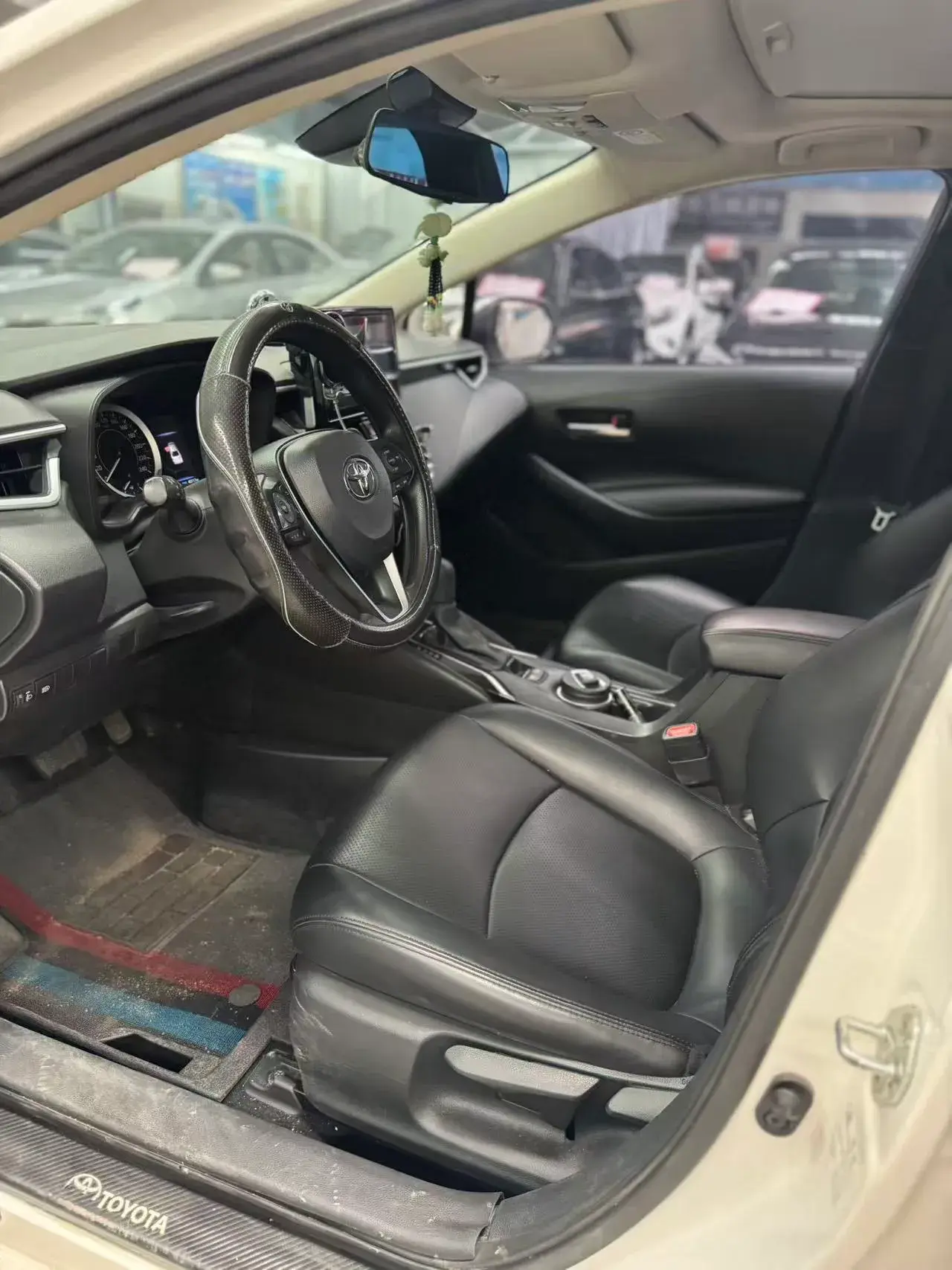 2019 TOYOTA COROLLA thumbnail 4