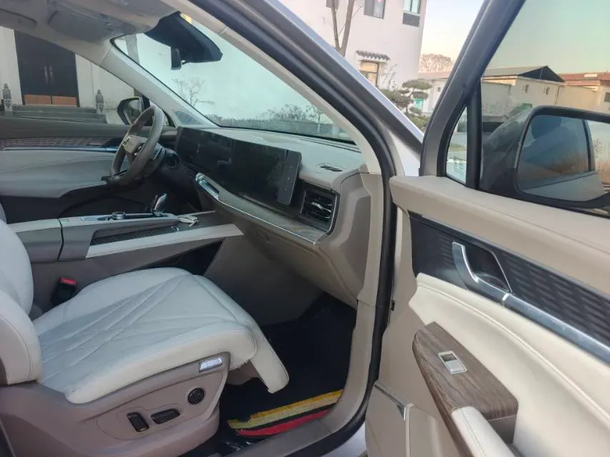 2023 Roewe RX9 2.0T 242HP L4 9AT,autocango,china used car exporter,china ev exporter,chinese used car exporter,chinese used ev exporter