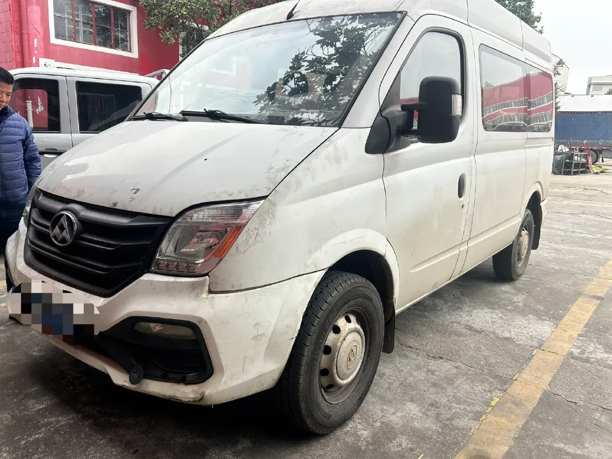 2013 Higer LongWei 2.4L 136HP L4 5MT,autocango,china used car exporter,china ev exporter,chinese used car exporter,chinese used ev exporter