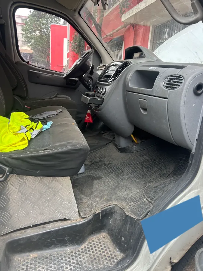 2013 Higer LongWei 2.4L 136HP L4 5MT,autocango,china used car exporter,china ev exporter,chinese used car exporter,chinese used ev exporter